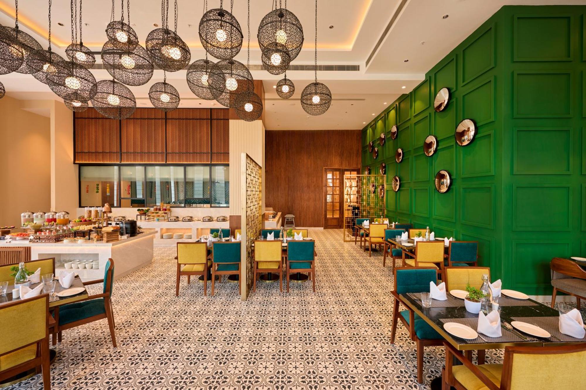Iris Sarovar Portico Gurgaon Dış mekan fotoğraf
