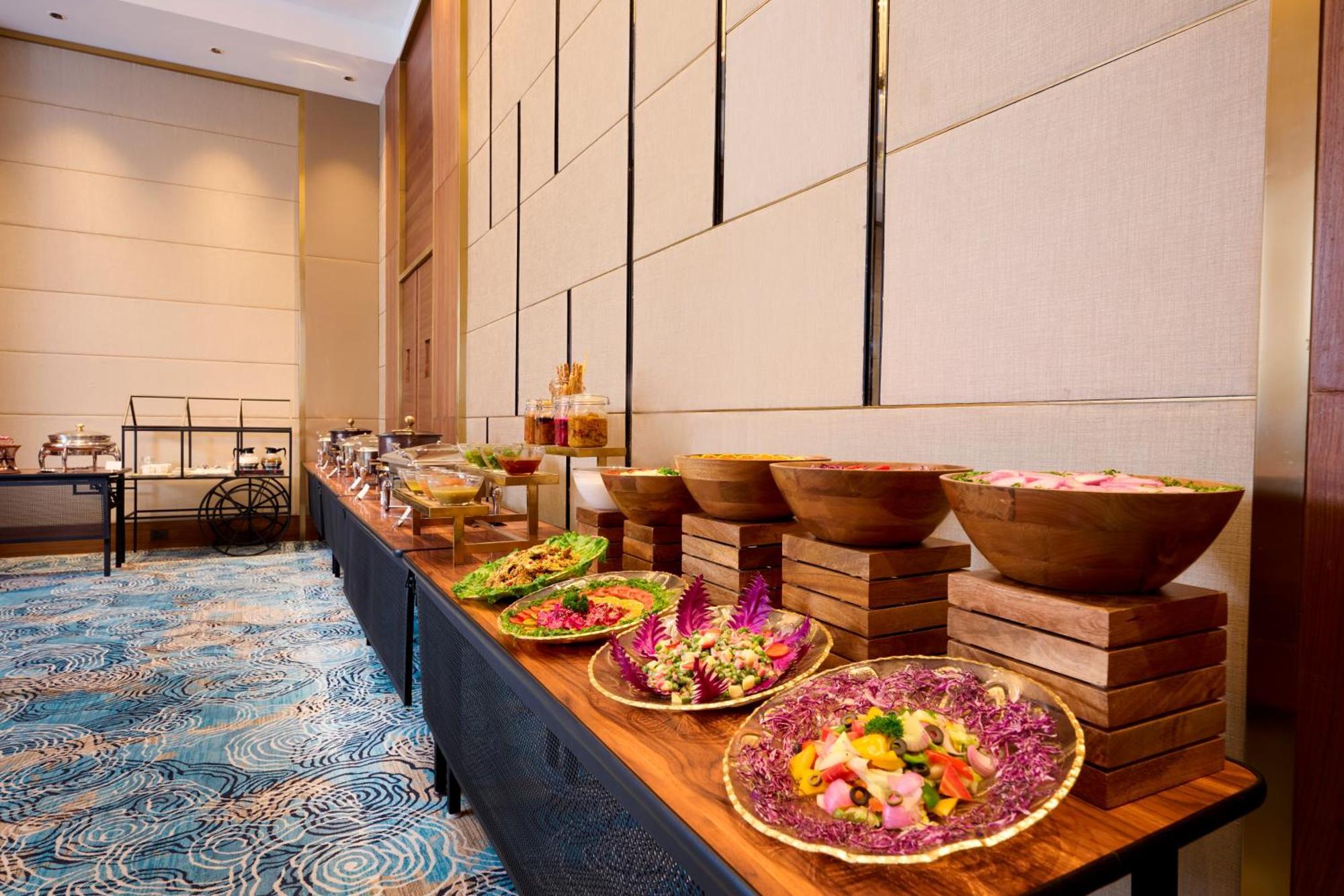 Iris Sarovar Portico Gurgaon Dış mekan fotoğraf