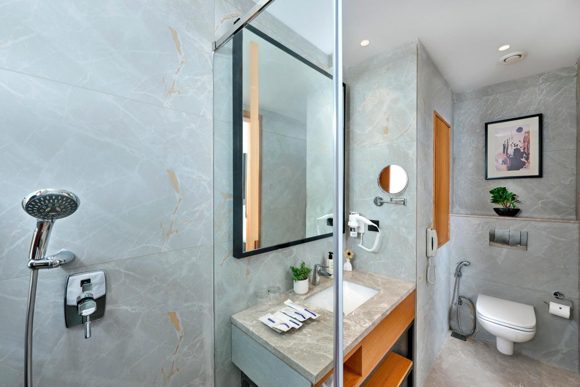 Iris Sarovar Portico Gurgaon Dış mekan fotoğraf