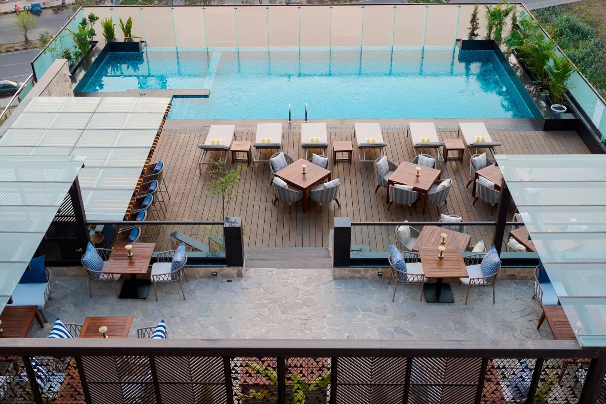 Iris Sarovar Portico Gurgaon Dış mekan fotoğraf