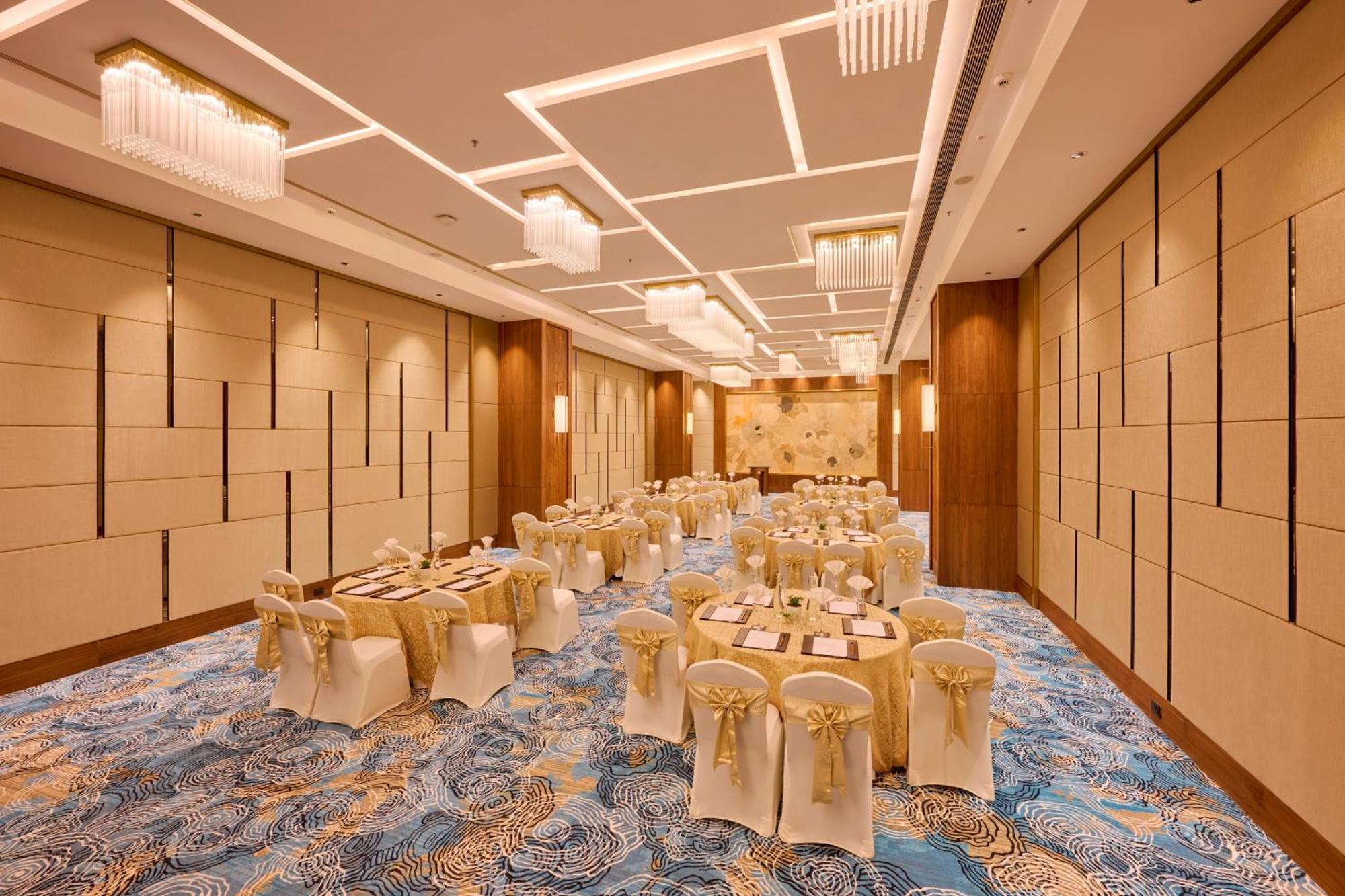 Iris Sarovar Portico Gurgaon Dış mekan fotoğraf